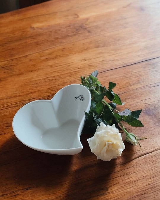 Porcelænshjerte som en skål