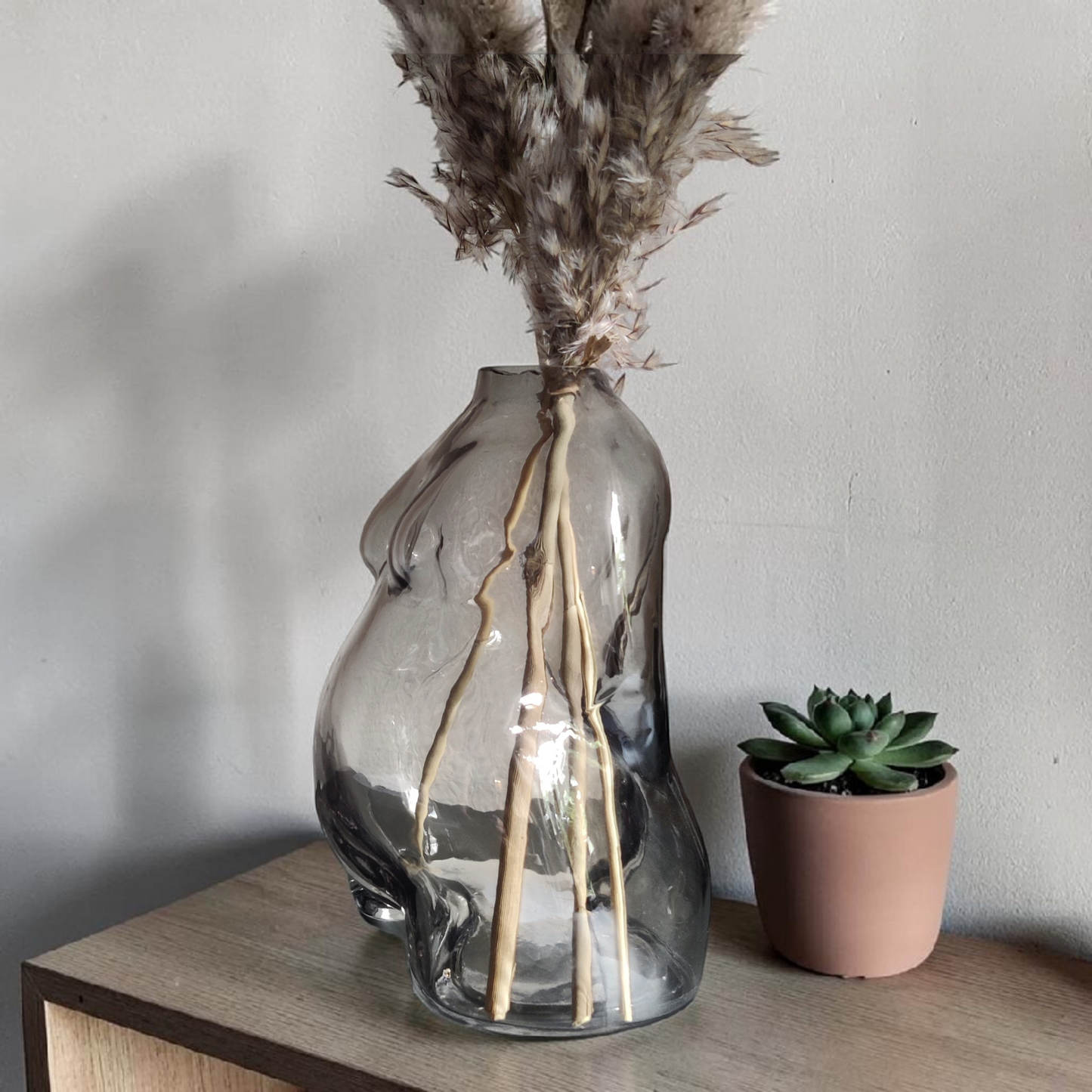 Nell krop vase