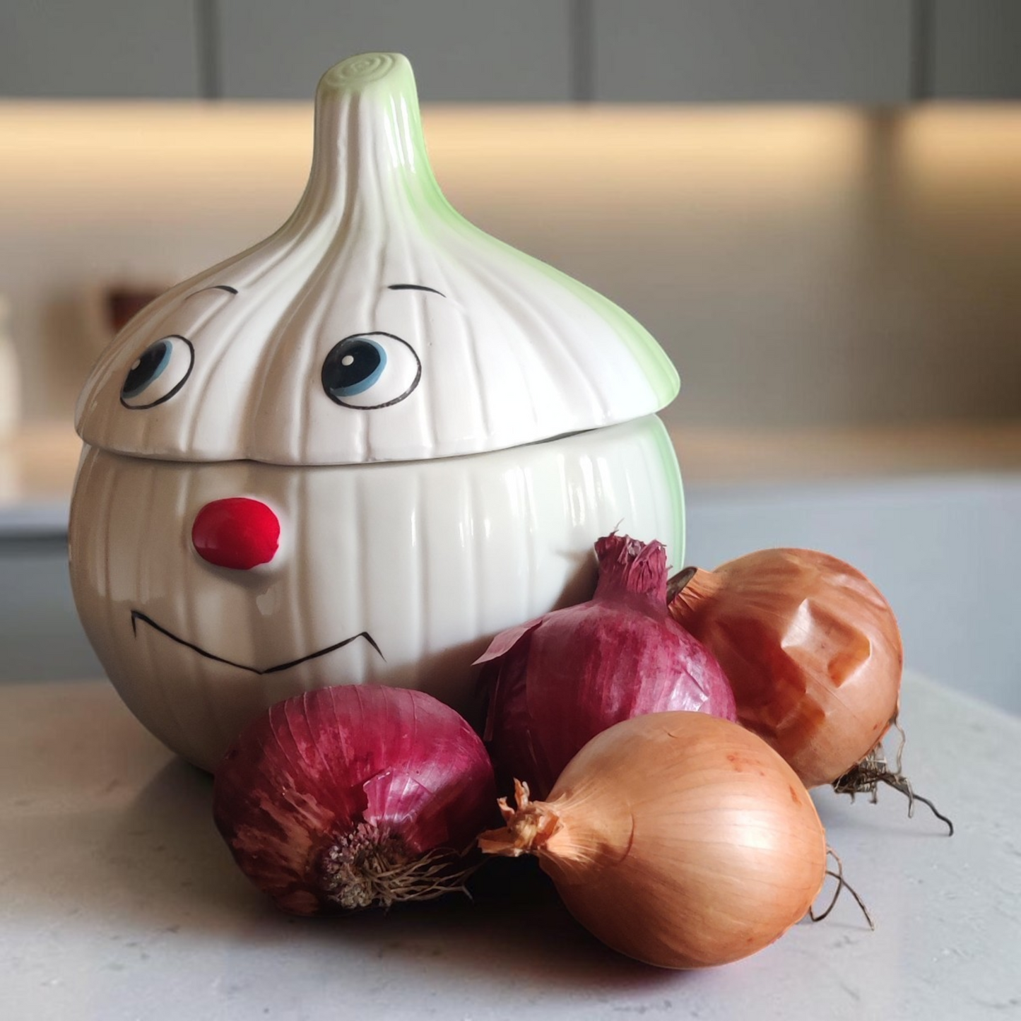 Stor korg för lök, ägg eller äpplen