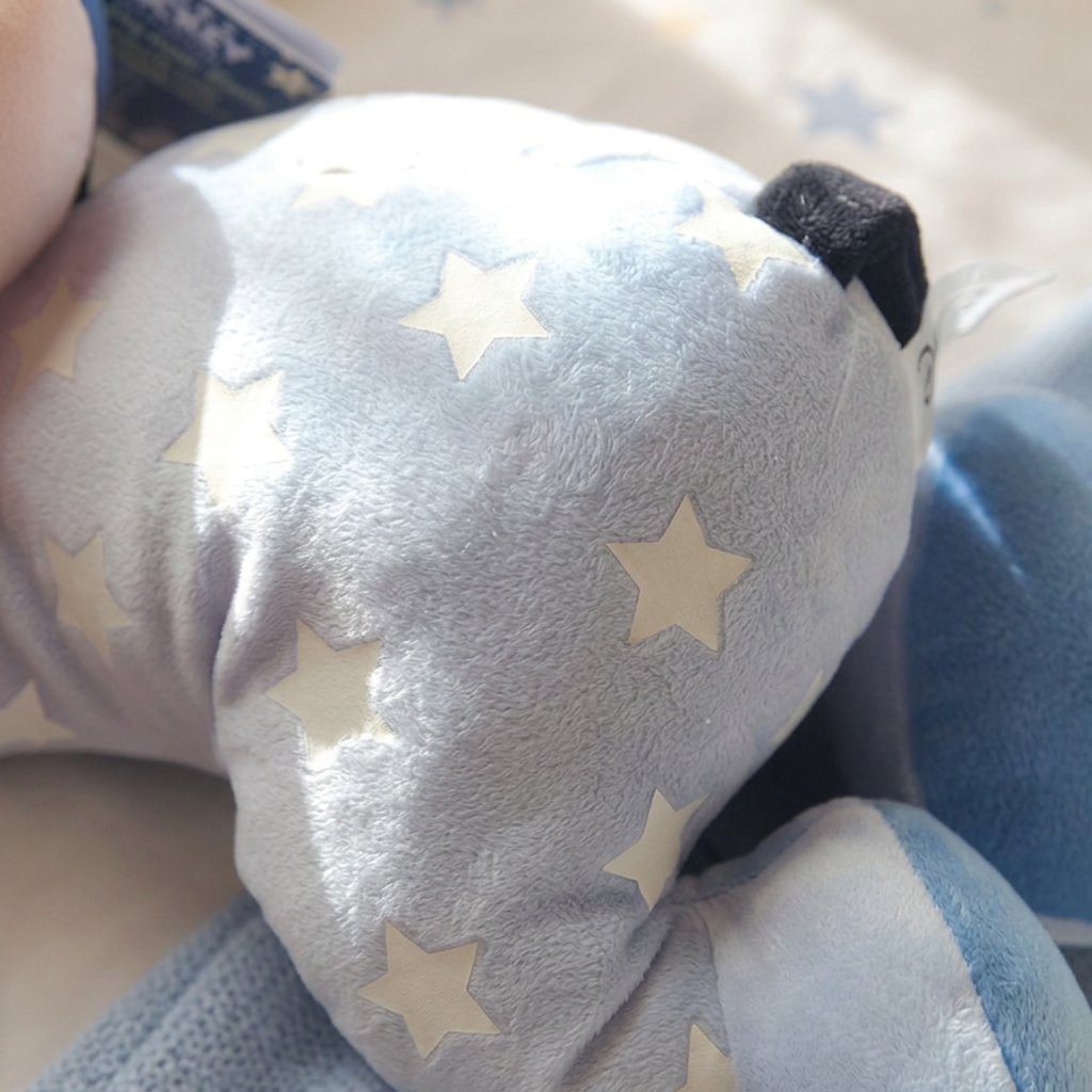 Mickey Mouse-bamse med selvlysende stjerner